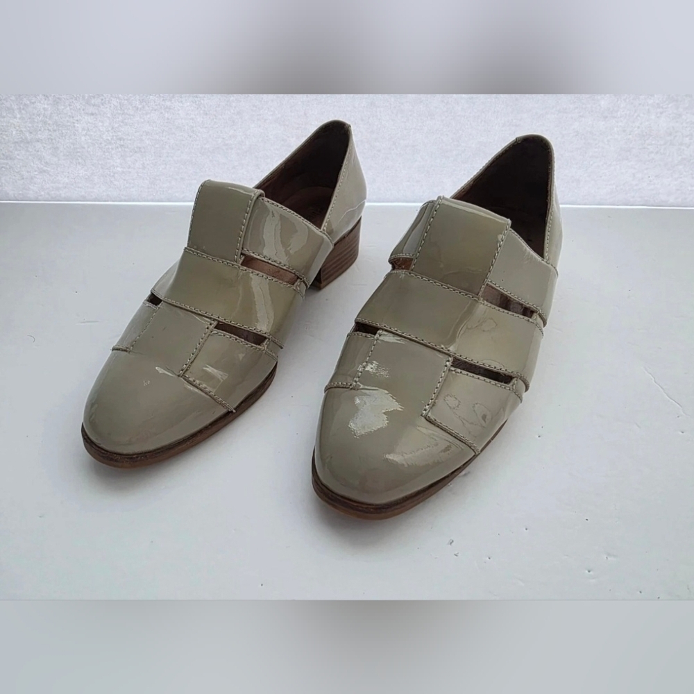 Jeffrey Campbell Baskara Cutout Loafers Fisherman-style Patent Leather Tan /Sage